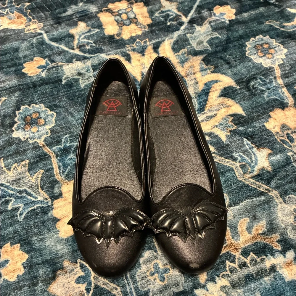 Chic Black Women's Loafers - Picture 3 of 4